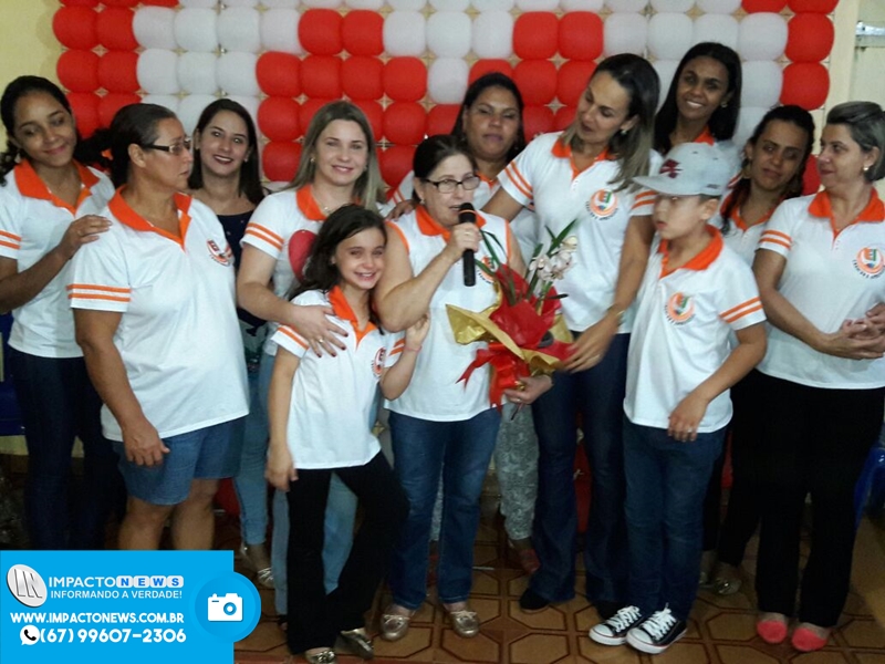 Dia das Mães da Escola de Educação Infantil Crescer e Aprender